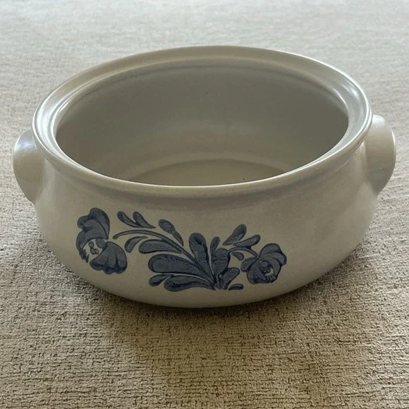 Pfaltzgraff Yorktowne‎ Vintage Stoneware Casserole Dish Cottage Core