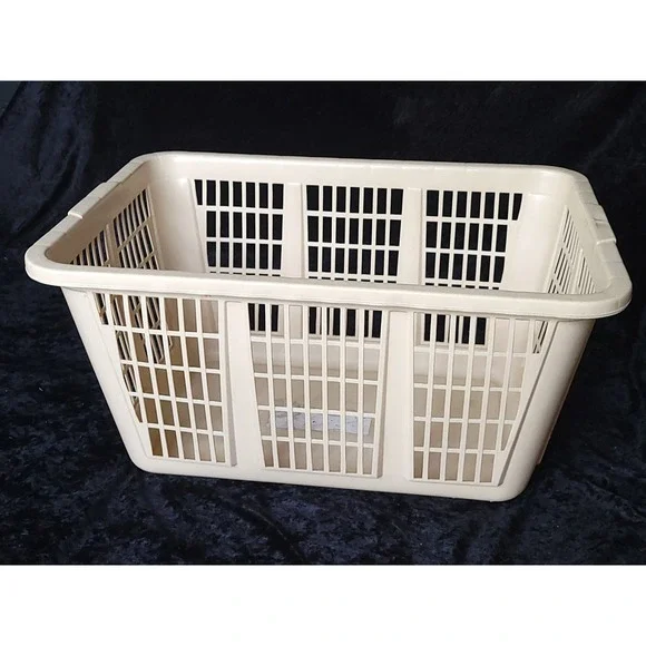 Vintage Rubbermaid 2965 Laundry Basket Beige Almond Plastic Rectangular Hamper