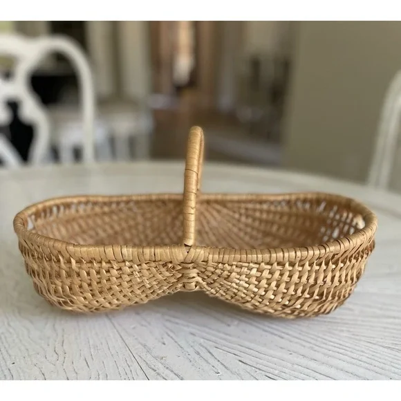 Vtg Woven Bohemian Wicker Rattan Handled Basket Hippie‎  Boho New