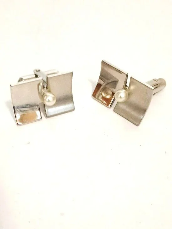 Silver Rectangle Scoop Pearl Cufflinks