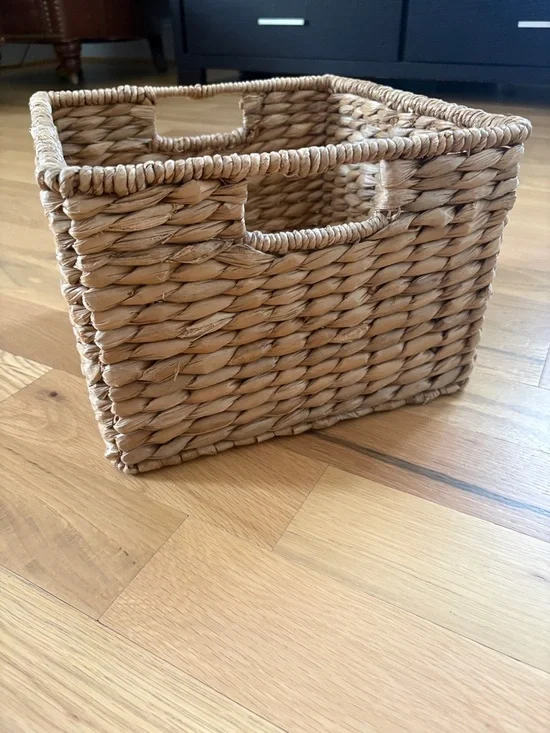 Pottery Barn Savannah Handwoven Seagrass Basket Collection
