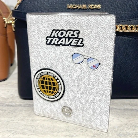 Michael Kors Jet Set Travel Md Embellished Signature Logo Passport Case Optic Wh
