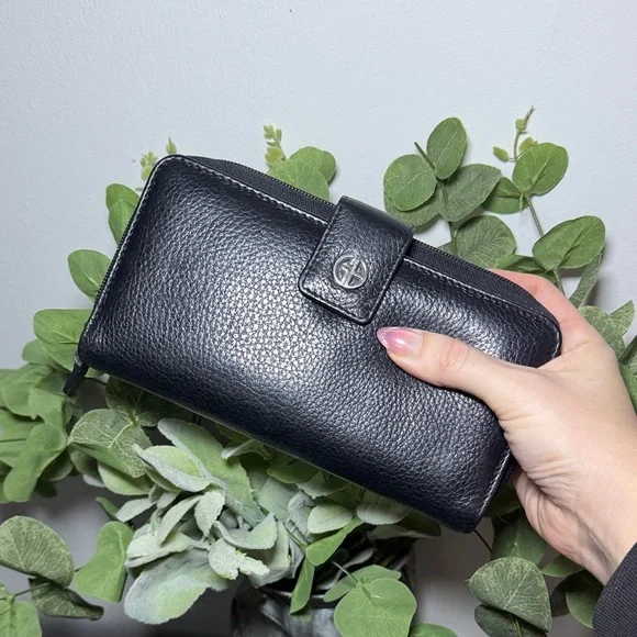 Black Genuine Leather Wallet with Logo Zip closure