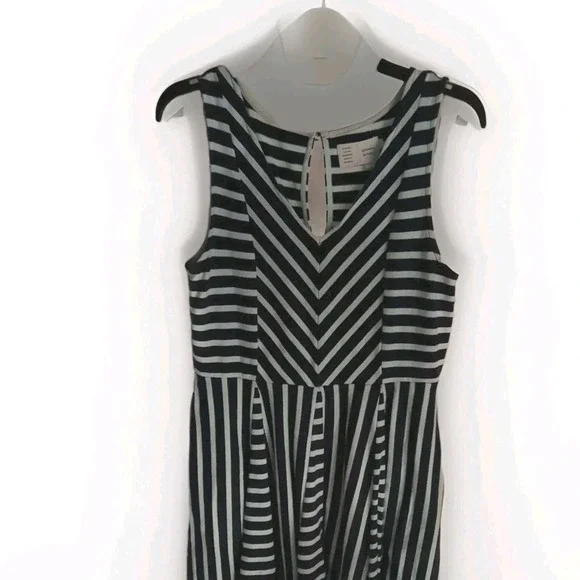 Saturday/Sunday striped knit dress blue/ lgt blue sleeveles v neck knee length M