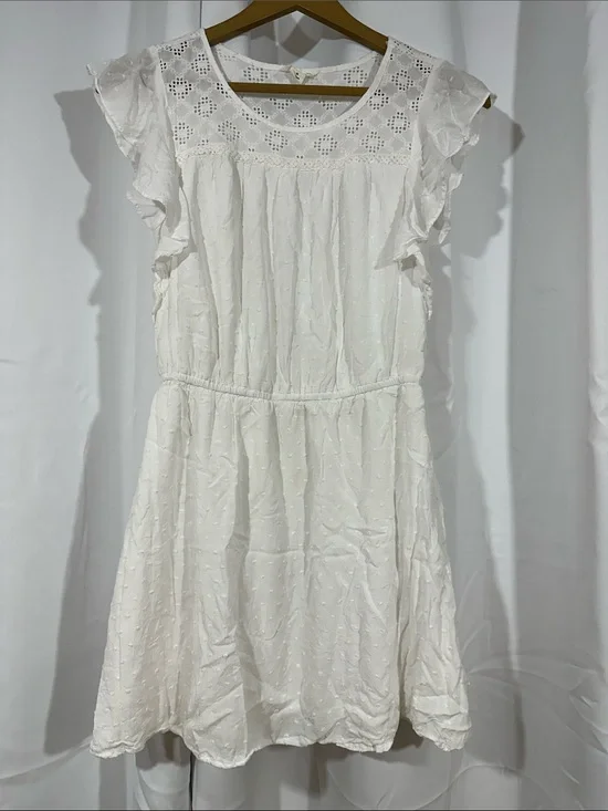 Aeropostale White Eyelet Flutter Sleeve Dress Size Medium Boho Cottagecore