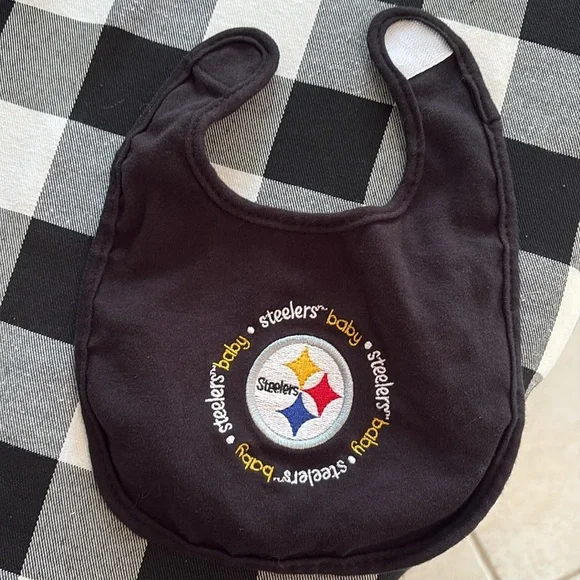 ^Fanatics Pittsburgh Steelers Black Cotton &  Embroidered Logo Baby Bib