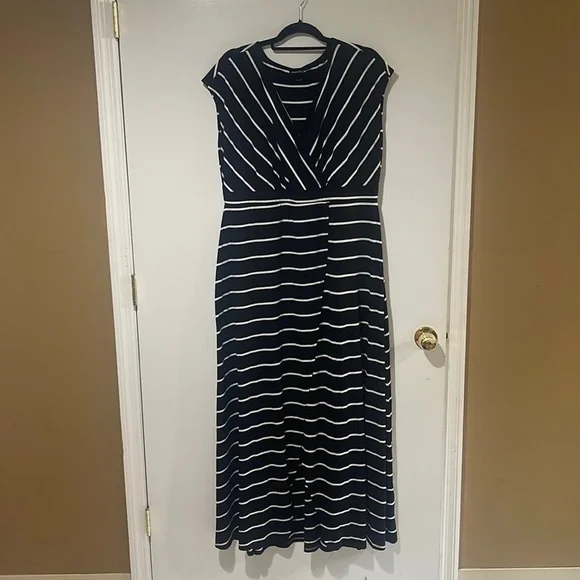 Torrid Women's V Neck Sleeveless Maxi Dress Large