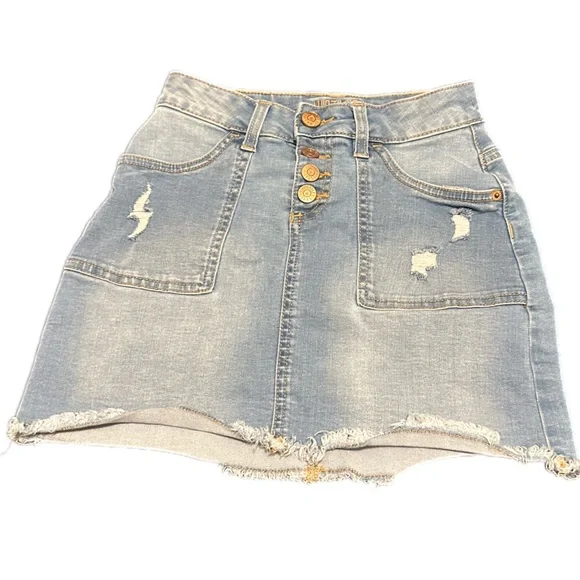 Justice Jean‎ Skort