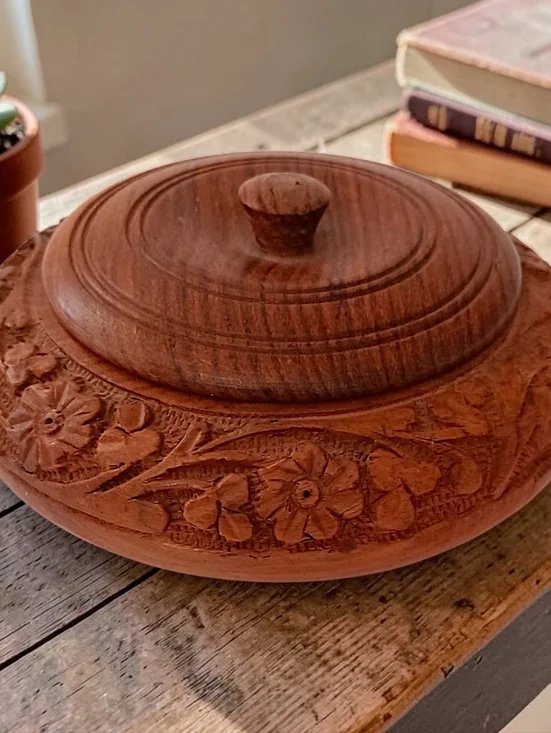 Vtg Floral‎ Hand Carved Wood Jewelry Box Trinket Relief Round Textured Bohemian