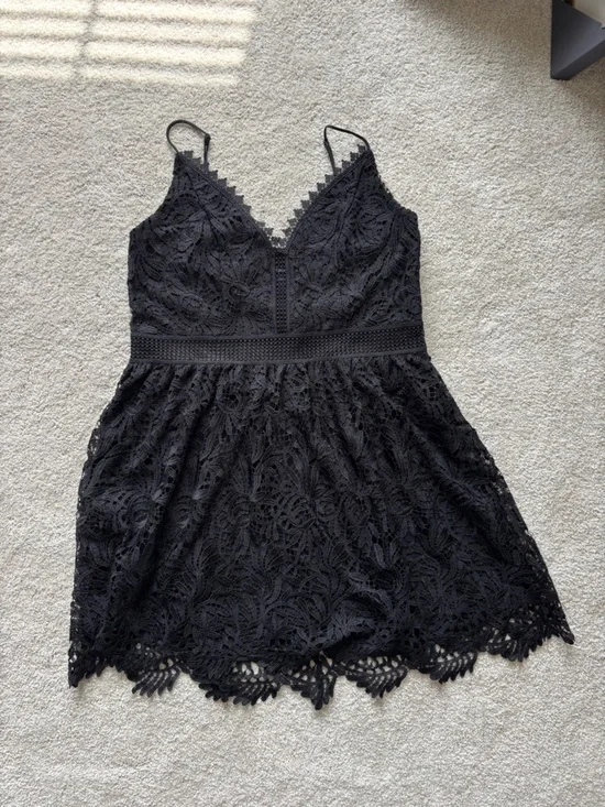 Express Black Lace Mini Dress with Spaghetti Straps
