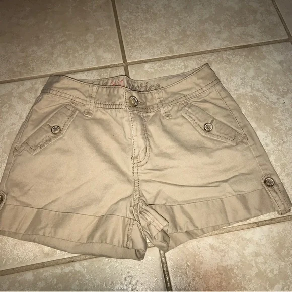 Excellent Condition Justice Girls Tan Shorts size 12 Regular