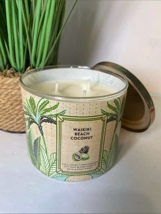 Bath & Body Works “Waikiki Beach Coconut” New 3 Wick Candle
