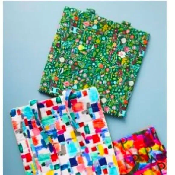 Danielle Kroll making spirits bright take & bake carrier in green color way