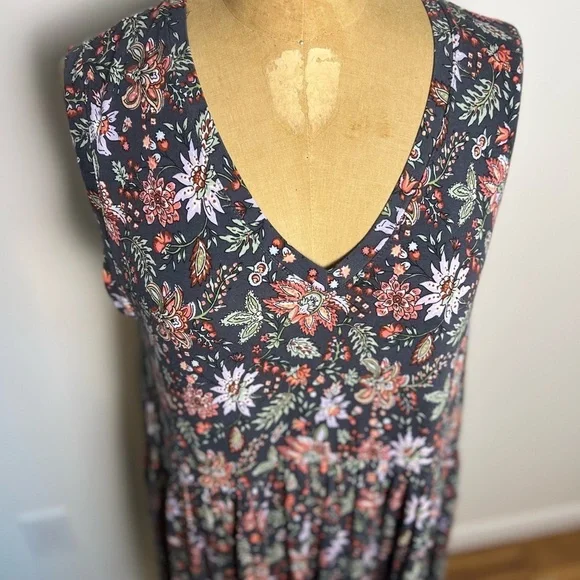 LOFT floral v-neck sleeveless knit dress medium