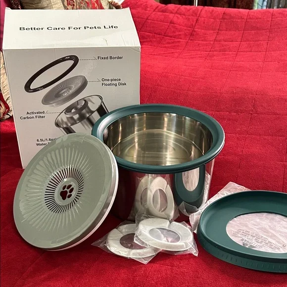 Pet Hydration Station with Teal Lid
