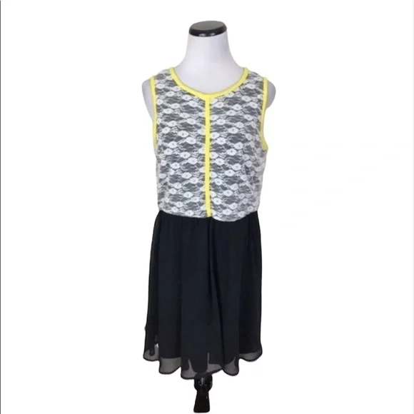 Nwt Charming Charlie Sleeveless Lace Dress Juniors Large Black White Yellow