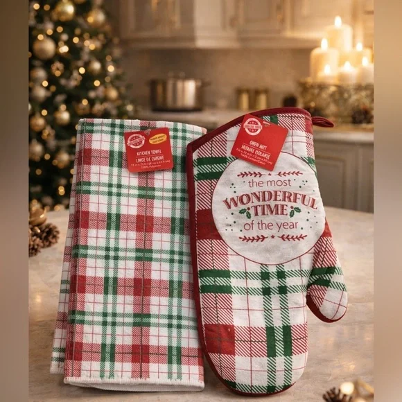 Festive Red and Green Kitchen Towel and Oven Mitt Set