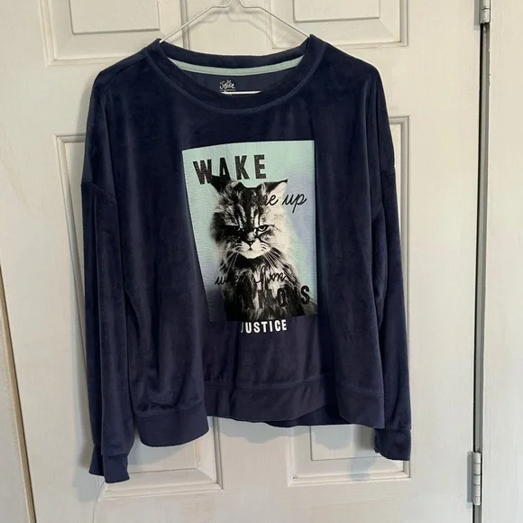 Justice Sleep Top Girls size XL