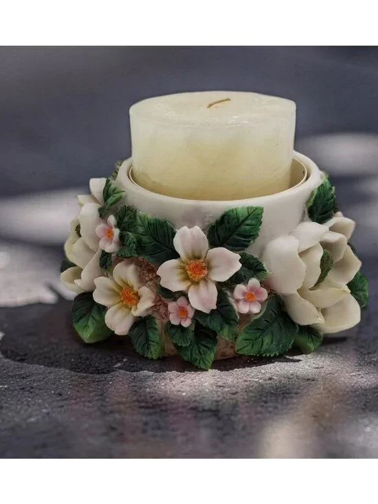 vintage 1990s beautiful resin floral candle holder with candle 5.5
