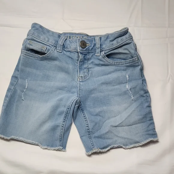 Justice Girls Bermuda Jean Shorts Size 8 | Raw Hem Light Wash Denim