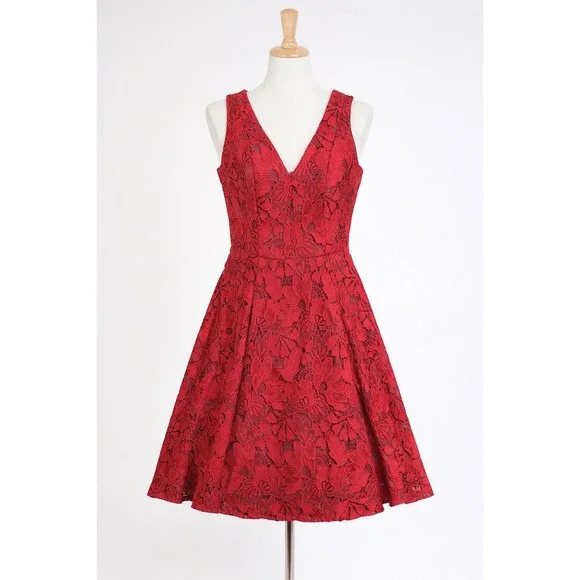 NWT! Valentine White House Black‎ Market Red Floral Lace Fit and Flare Dress 6