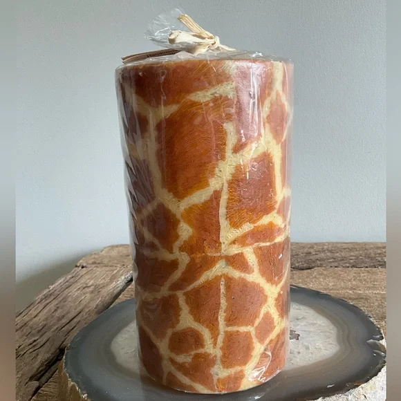 NEW Giraffe‎ Design Column Candle Nature Animal Handmade