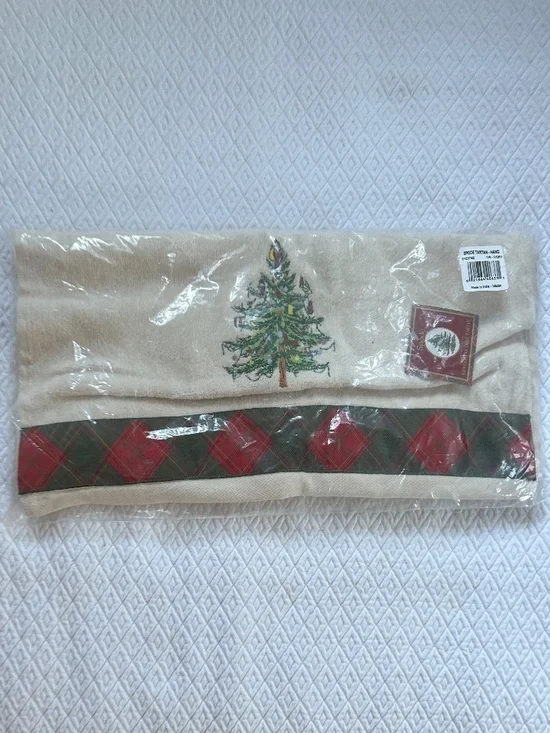 Spode NEW in pkg Christmas Holiday quintessential tree tea hand towel