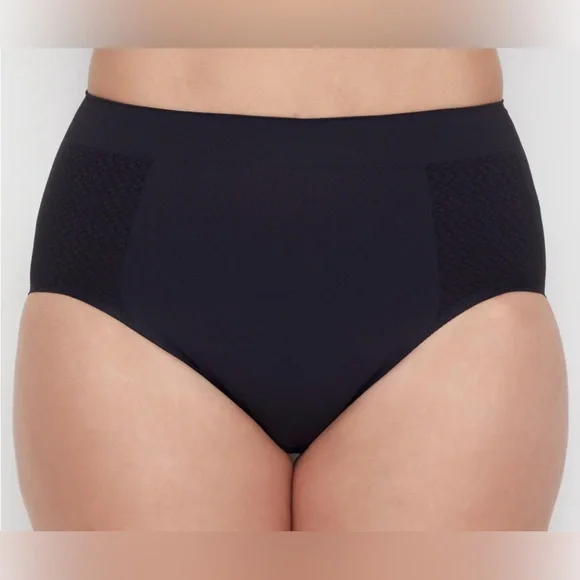 WACOAL Keep Your Cool Shaping Hi-Cut Brief