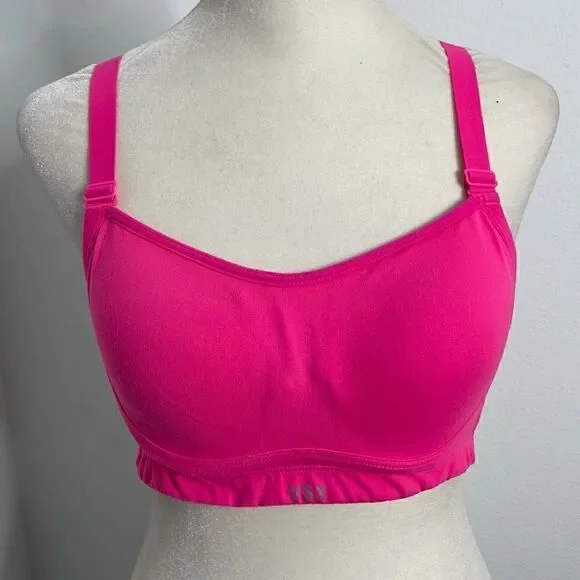Victoria secret VSX underwire sport bra.  Size 34B.  Cross cross back.