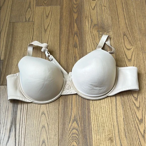 Vanity Fair Cream T-Shirt Bra with Underwire Support