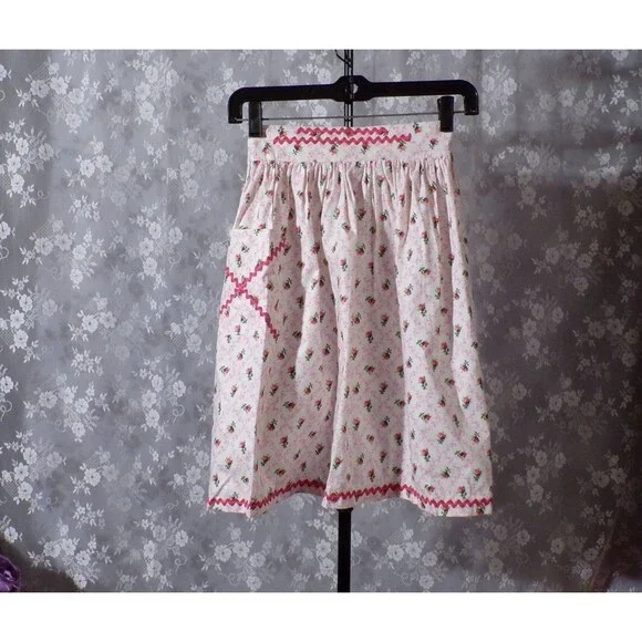 Vintage 60s Pink Floral Apron 1960s Retro Spring Cute Kitchen Rockabilly Linens
