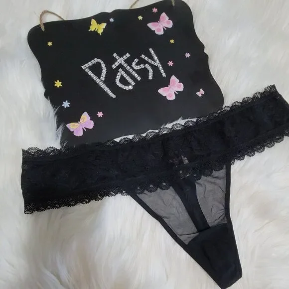 1377 LARGE VICTORIA'S SECRET  Black Mesh Thong NWT