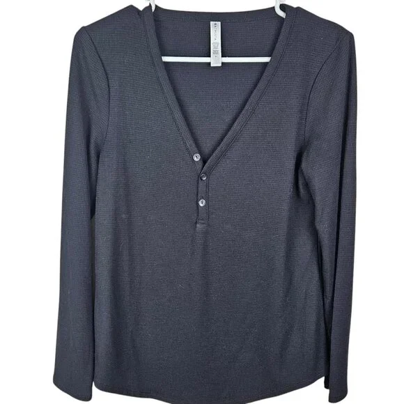 Athleta Wind Down Black Henley‎ Style Long Sleeve Top Waffle Knit Size Medium