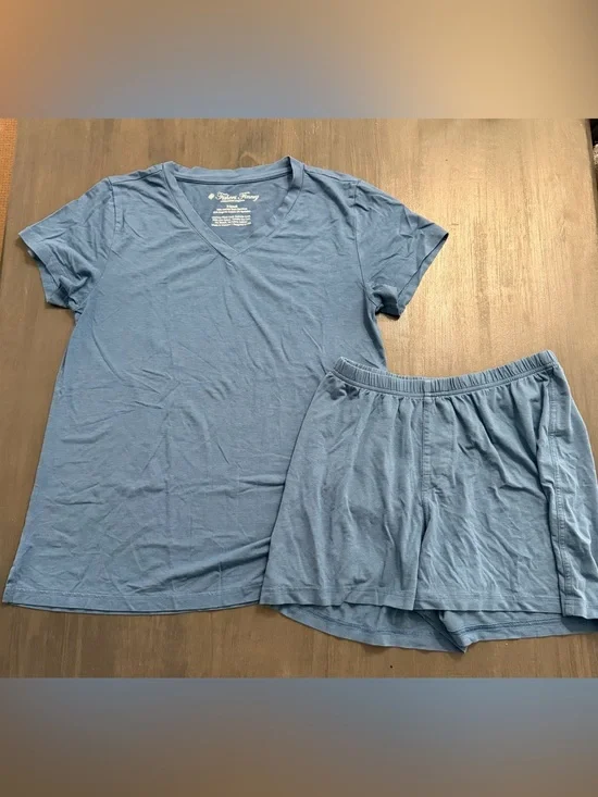 Fishers Finery Bamboo Pajama Lounge Set Blue V Neck Tee & Shorts XS