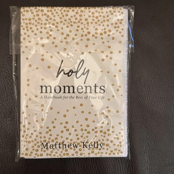 Paperback Handbook “Holy Moments” by Matthew Kelly - Gold Dotted Cover