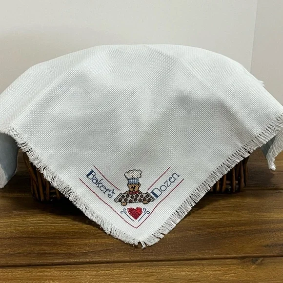 Cross Stitch Baker’s Dozen Bread Basket Linen Liner Cover Country Completed VGC