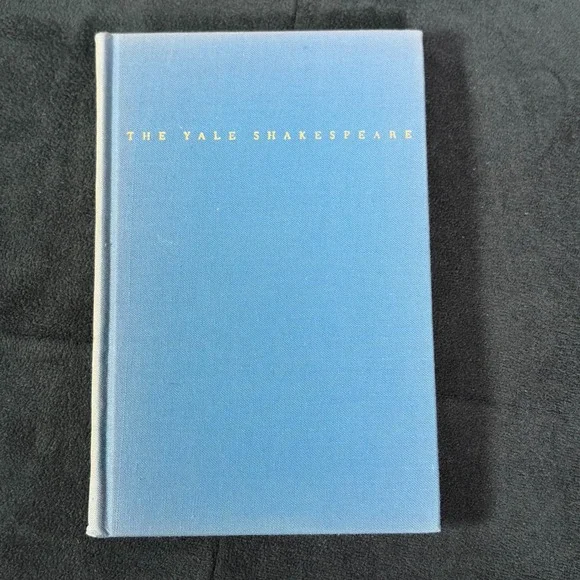 The Yale Shakespeare: The Tragedy of‎ Antony & Cleopatra - Phialas (HC, 1955)
