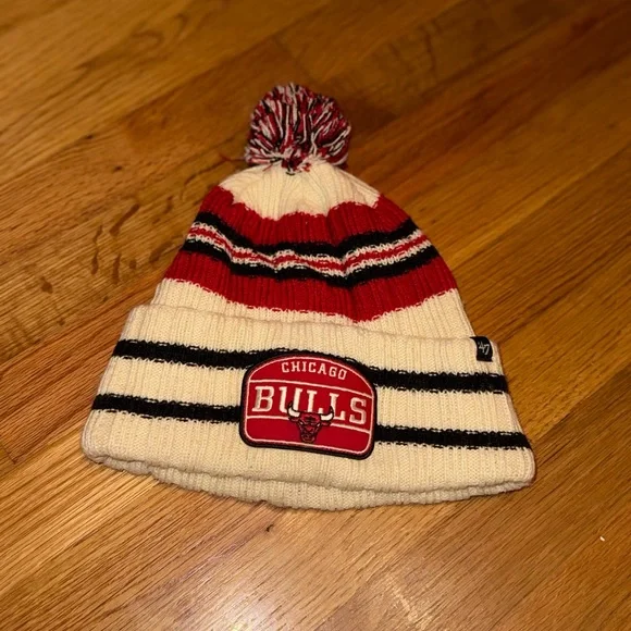 ‘47 Chicago‎ Bulls Berring Cuffed Knit Hat with Pom