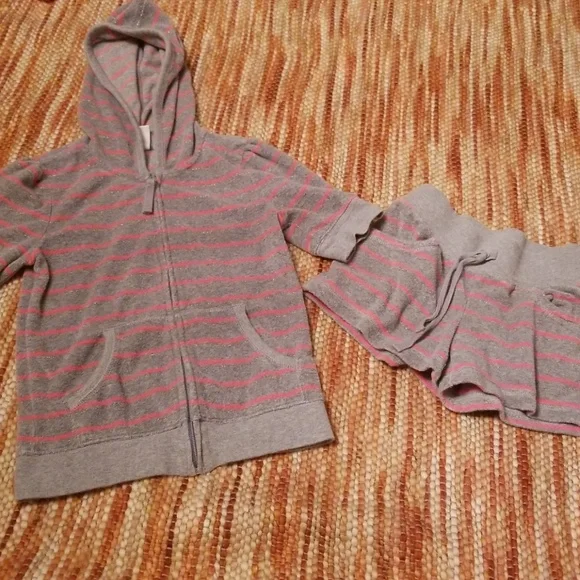 Girls 8 old navy hoodie shorts bundle beach outfit‎