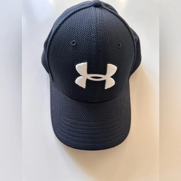 Under Armour Black Cap‎ NWOT
