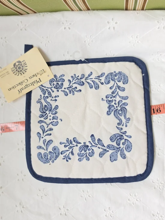 Pfaltzgraff NWT Blue Floral Quilted Cotton Pot Holder