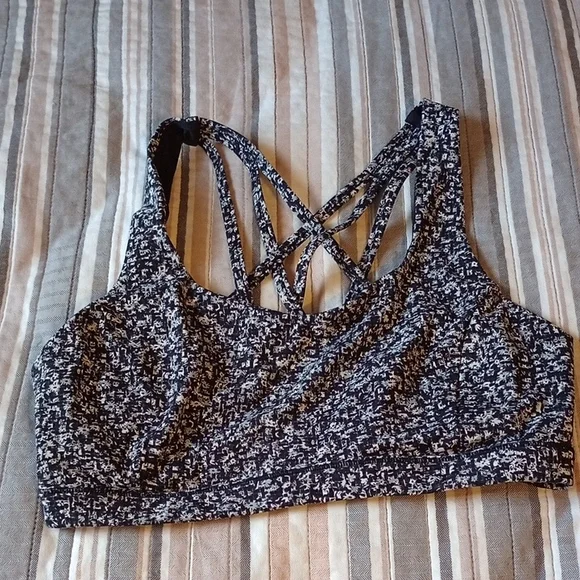 Lululemon‎ Athletica Black and White Crisscross Sports Bra