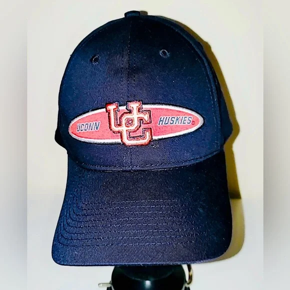 Vintage UCONN Huskies College Baseball Hat with Arch & Adjustable Back NWOT