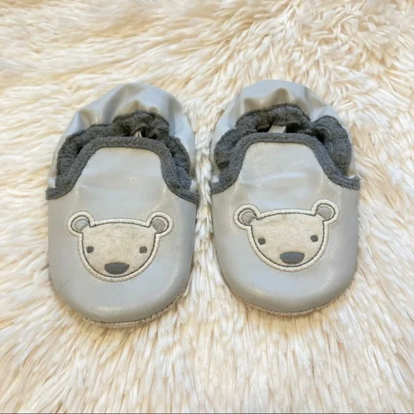 Old Navy Gray Polar Bear Baby Slippers 18-24 months