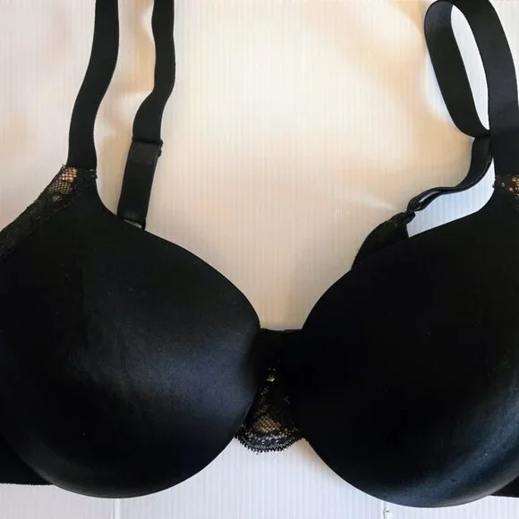 Maidenform‎ black satin t-shirt bra 38C