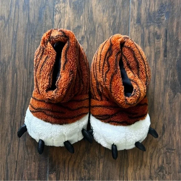 Old Navy, Kids Tiger Slippers