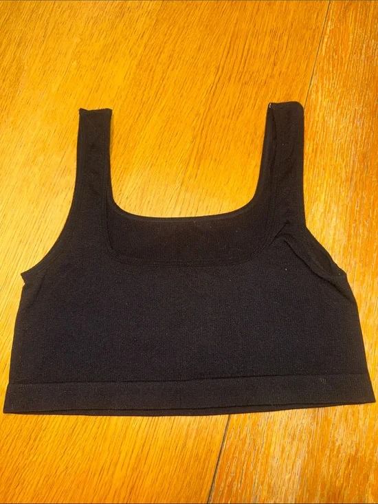 Women's Black Seamless Square-Neck Crop Bralette