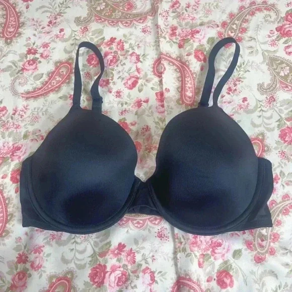PINK by Victoria's Secret Black T Shirt Bra Pink Interior 34D