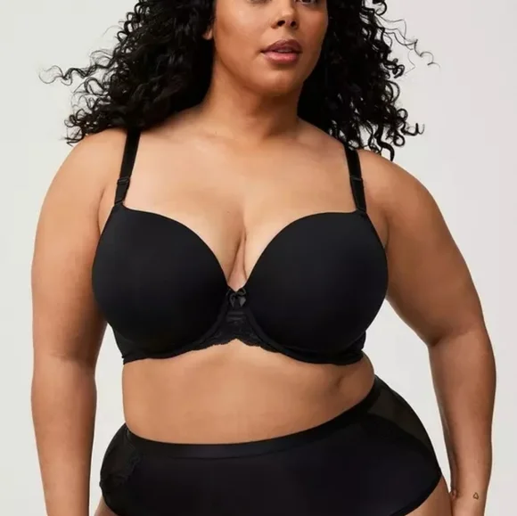 Torrid Perfect T-Shirt Push-Up Black Underwire Bra Sz 38D WL391
