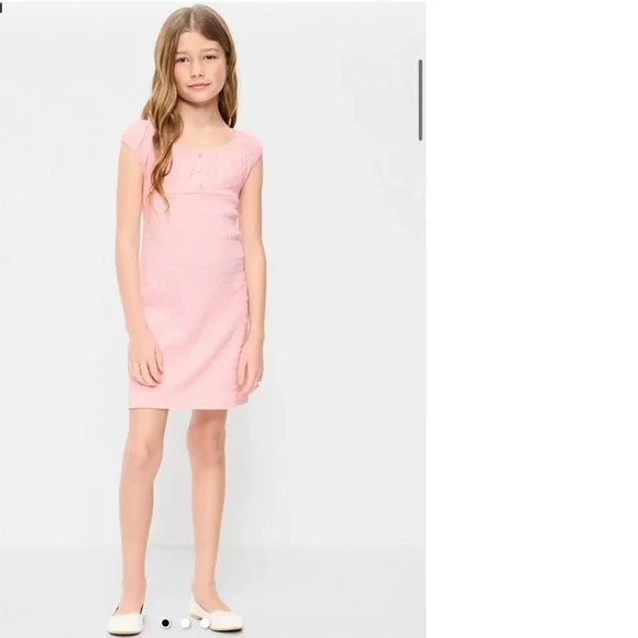 Old Navy Girls Pink Textured Smocked Cap Sleeve Dress Size S 6-7 NWT